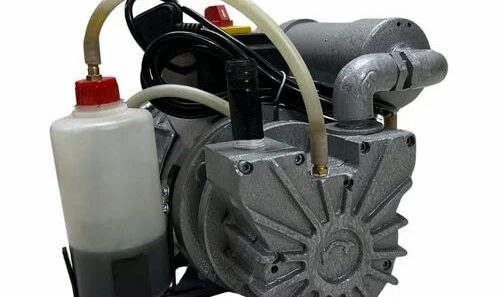 How the 300 LPM Vacuum Pump Solves Modern Dairys Biggest Milking Challenges